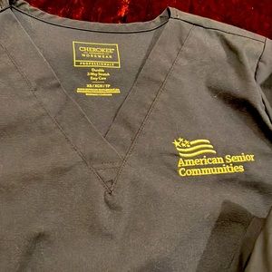 ASC XS tops and bottom scrubs ✨